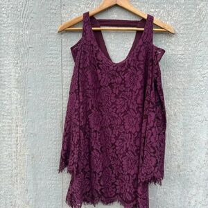 CHASER XS  Purple‎ Dress Lace Overlay Cold Shoulder Bell Sleeve
